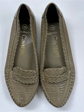 Vintage Cantini olive green woven leather loafers women’s size 8 flats